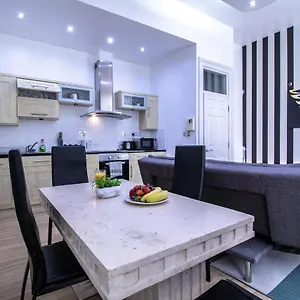 Ritzland Apartment