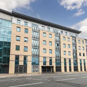 30 Quayside Apartment